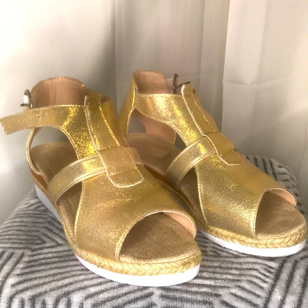 Gold Wedge